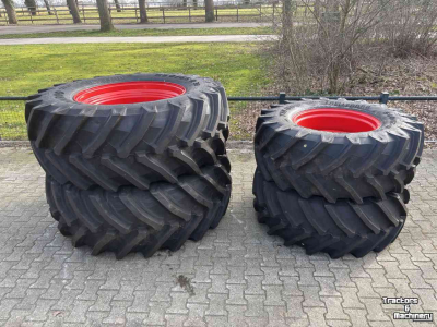 Wheels, Tyres, Rims & Dual spacers Trelleborg 650/65R38  540/65R28 TM800 nieuw op 8-gaats velgen