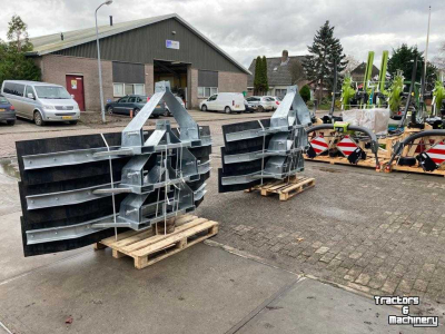 Rubber yard scraper  Roo Schuifbord