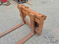 Pallet Fork frames  Palletbord met vorken.