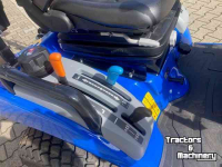 Tractor New Holland BOOMER 25 COMPACT
