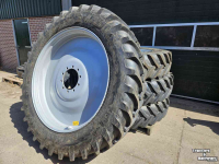 Wheels, Tyres, Rims & Dual spacers Alliance 380/90R50 A-350 op 10- gaats velg
