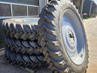 Wheels, Tyres, Rims & Dual spacers Alliance 380/90R50 A-350 op 10- gaats velg