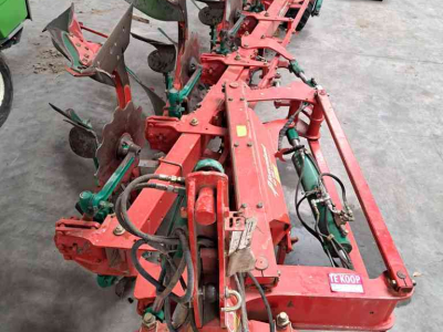 Ploughs Kverneland KKEO-100-300 ploeg