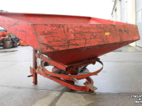 Fertilizer spreader Lely Centerliner enkele schijf kunstmeststrooier zandstrooier zoutstrooier