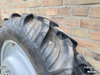 Wheels, Tyres, Rims & Dual spacers Taurus 270/95R32-48