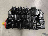 Used parts for tractors Case-IH Bosch brandstofpomp REMAN Case IH Magnum 7000 JR915686