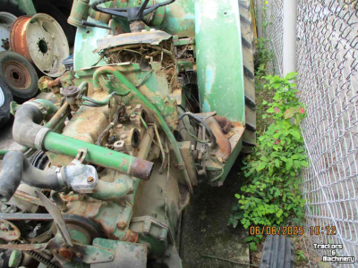 Used parts for tractors John Deere 1020 v 920 v 820 v