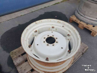 Wheels, Tyres, Rims & Dual spacers New Holland 14x30 Velgen 8-gaats