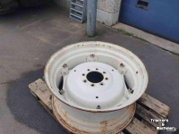 Wheels, Tyres, Rims & Dual spacers New Holland verschillende soorten velgen