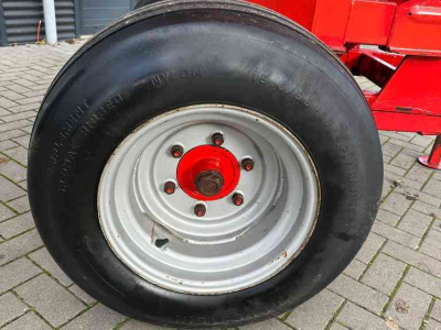 Fertilizer spreader Kuhn Kunstmeststrooier C ZSB