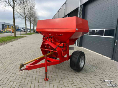 Fertilizer spreader Kuhn Kunstmeststrooier C ZSB