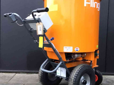Sawdust spreader for boxes Flingk SE250