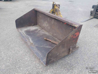 Tractor tipping boxes Peecon tb180