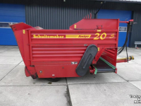 Silage-block distribution wagon Schuitemaker Amigo S20 Blokkendoseerwagen