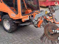 Weed brusher Nimos Zelfrijdende Onkuidborstelmachine Porter II