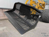 Skeleton buckets Matt Nielen Kantel puinbak / Tilt stonebucket 2300