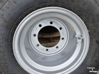 Wheels, Tyres, Rims & Dual spacers Alliance 500/50-17 op 8-gaats velg