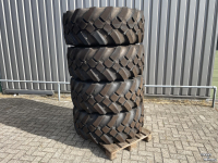 Wheels, Tyres, Rims & Dual spacers BKT 445/65R22.5 Multimax 4 stuks