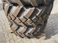 Wheels, Tyres, Rims & Dual spacers BKT 445/65R22.5 Multimax 4 stuks