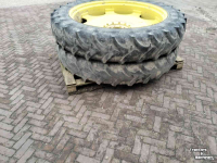 Wheels, Tyres, Rims & Dual spacers  300/95R46 steek 140/205/8