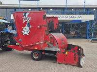 Vertical feed mixer Peecon Biga Voermengwagen