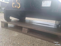 Other earthmoving and heavy equipment and accessories Eurosteel Jip 5000kg Volvo aansluiting