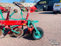 Ploughs Kverneland LB 100-300 4-schaar wentelploeg
