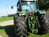 Tractor John Deere 6100-2wd met fronthef +pto