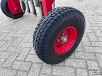 Other tree cultivation equipment and accessories  Elco rijenstrooier boomkwekerij gebruikt