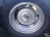 Wheels, Tyres, Rims & Dual spacers BKT 600/65R38 - 380/85R28