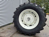 Wheels, Tyres, Rims & Dual spacers BKT Agrimax Banden 480/70R34 en 380/70R24 Verstelbare Velgen
