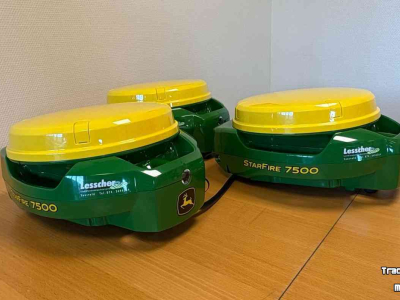 GPS steering systems and attachments John Deere StarFire 7500