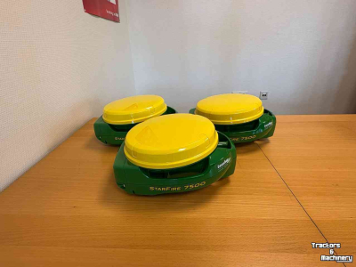 GPS steering systems and attachments John Deere StarFire 7500