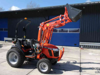 Horticultural Tractors TAFE 6028H Compact Tractor + Voorlader DEMO