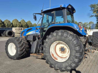 Tractor New Holland TVT 145 Met Fronthef, Motor defect
