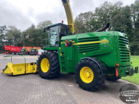 Forage-harvester John Deere 7400 Pro Drive