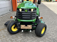 Ride-on mower John Deere X940