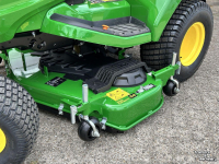 Ride-on mower John Deere X940