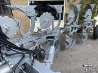 Ploughs Kramer ERMO 4 schaar onland in de veur