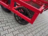 Furrow presses  Getrokken vorenpakker