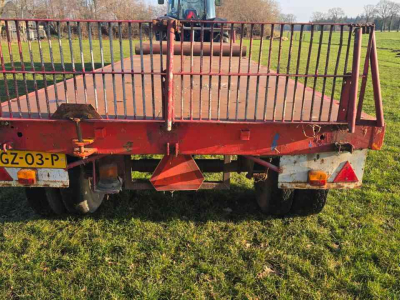 Agricultural wagon  Balenwagen / Platte wagen / landbouwaanhanger