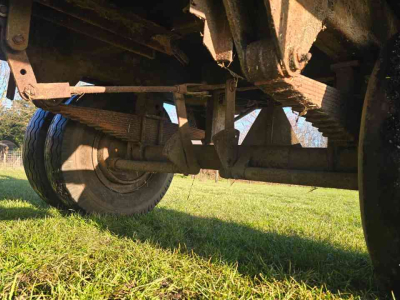 Agricultural wagon  Balenwagen / Platte wagen / landbouwaanhanger