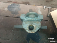 Diverse used spare-parts Massey Ferguson TOPDRUKCILINDERSTEUN DYNA-6 SLEDE
