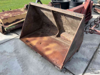 Loading buckets Schäffer HL1300 volumebak grondbak