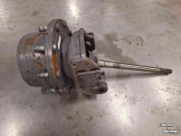 Used parts for tractors Massey Ferguson Eindaandrijving vooras links Dana