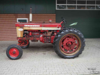 Tractor International Farmall 560