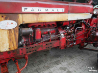 Tractor International Farmall 560