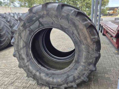 Wheels, Tyres, Rims & Dual spacers Vredestein 710/75R38 Traxion XXL banden 9/19mm