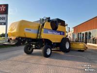 Combine New Holland CS 6080 Combine