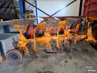 Ploughs Huard 3 schaar wentel ploeg